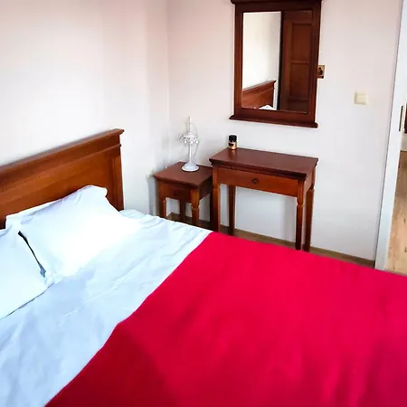 Dawn Park Deluxe 3 Floor Apartment