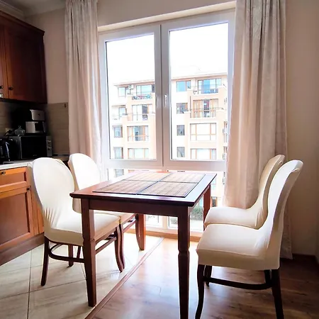 Apartment Dawn Park Deluxe 3 Floor *
